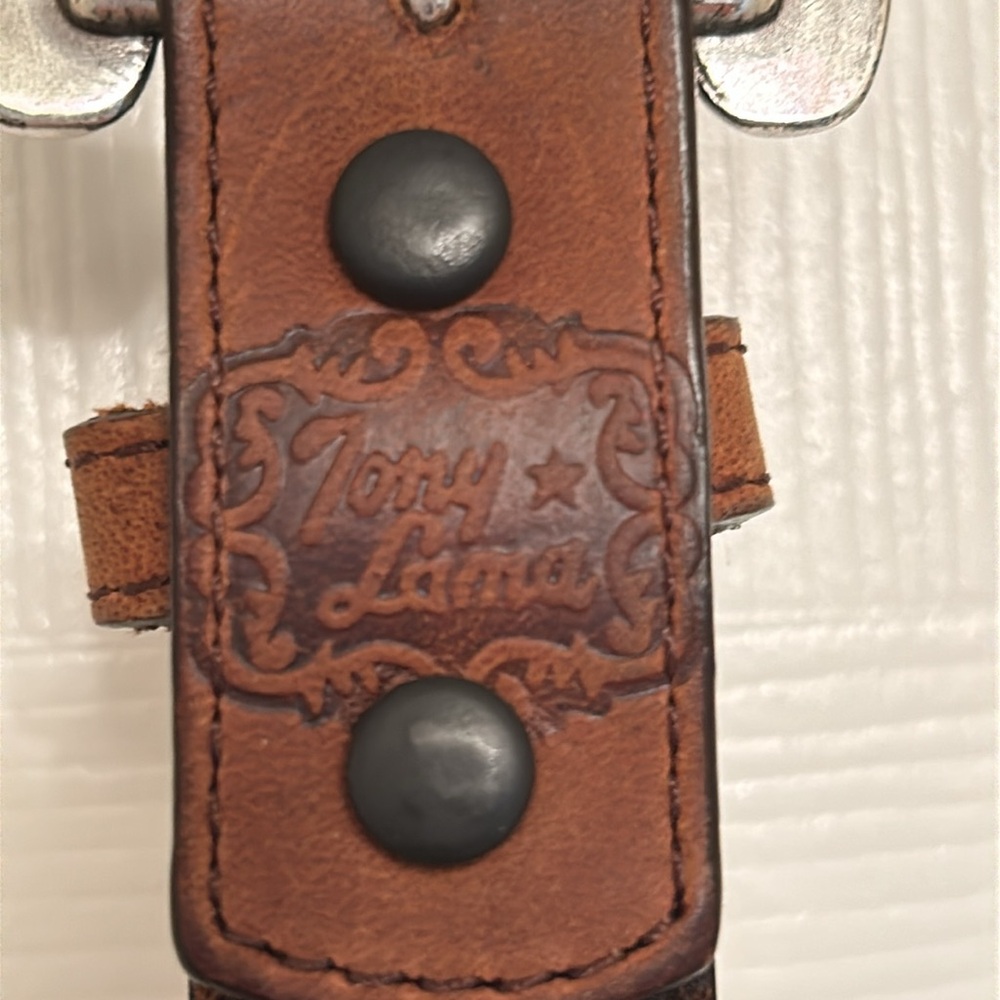 Tony Lama belt, size 40, w bone and concho, leather. - Picture 5 of 7